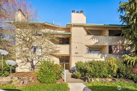 3024 NE 143rd St Apt 103