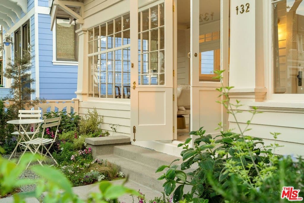 132 Wadsworth Ave, Santa Monica