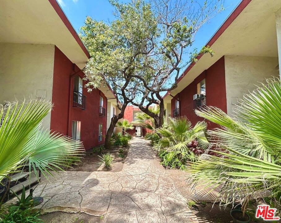 833 S Alvarado St, Los Angeles