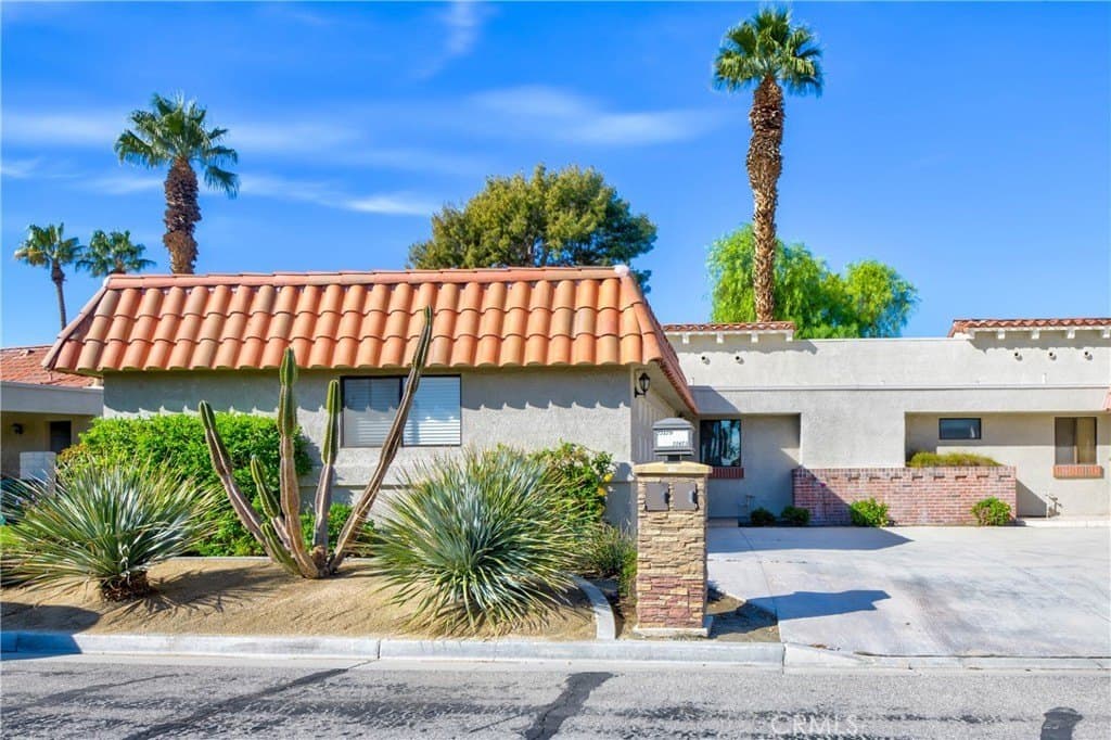 77479 Sawgrass Cir, Palm Desert