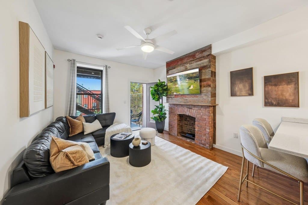 274 6th St Apt 302, Jersey City