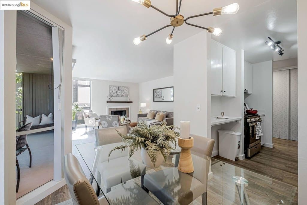 2700 Le Conte Ave Apt 301, Berkeley