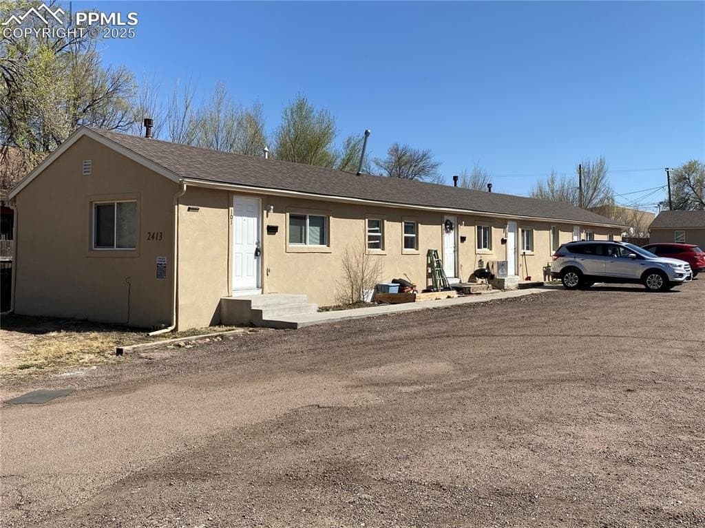 2413 E Saint Vrain St