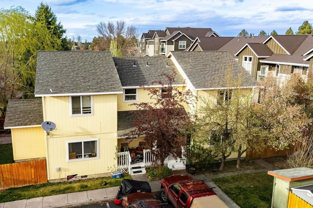 2044 NE Full Moon Dr, Bend