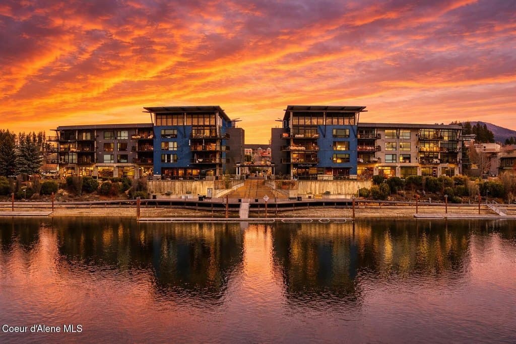 1950 W Bellerive Ln Unit 203, Coeur d'Alene