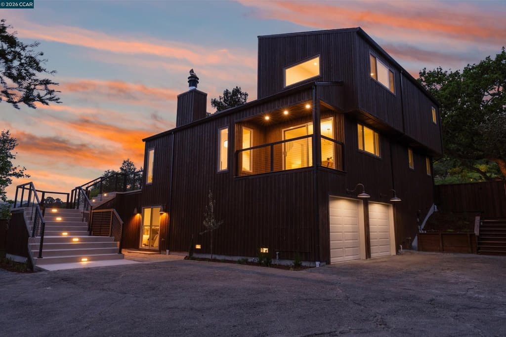 1059 Lizann Dr, Lafayette