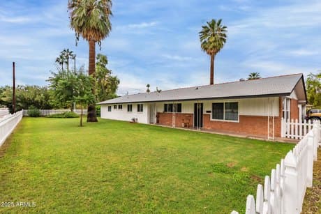 328 E Bethany Home Rd