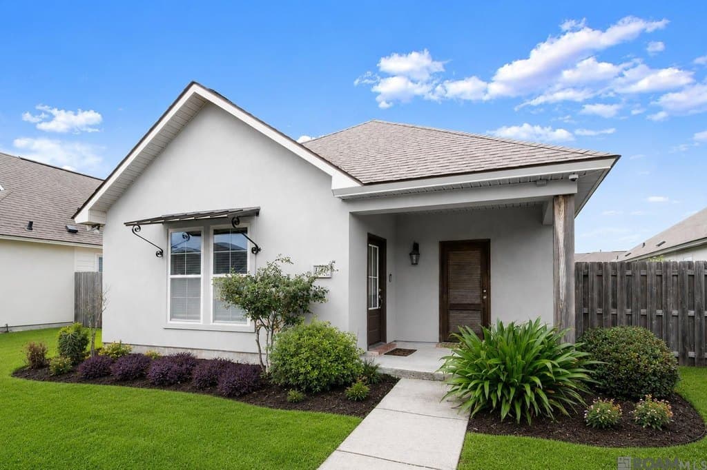 1430 Gardenia Ln, Baton Rouge