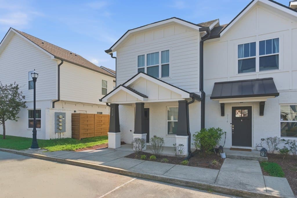 212 W Mill Dr, Nashville