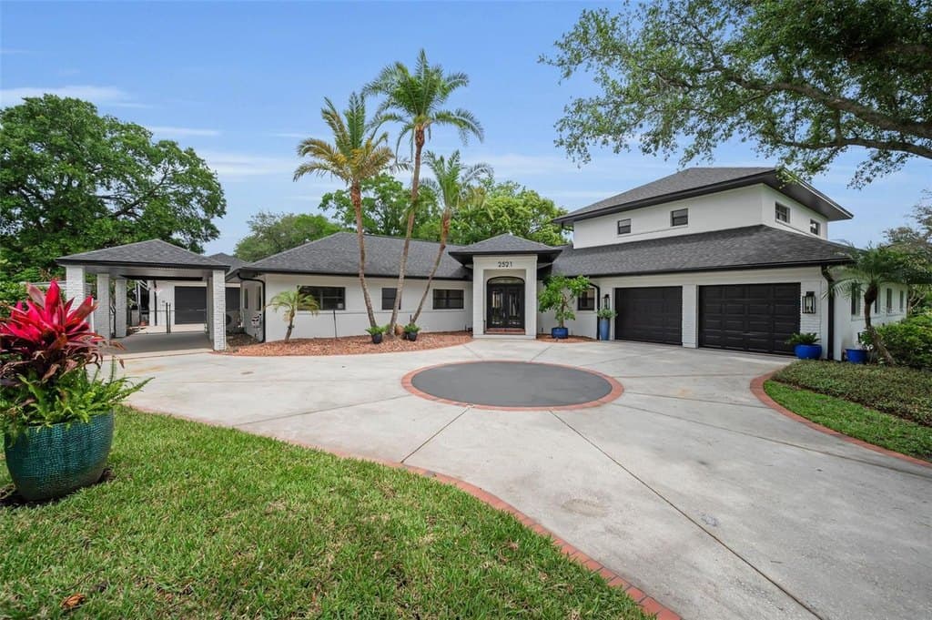 2521 Lake Ellen Dr, Tampa