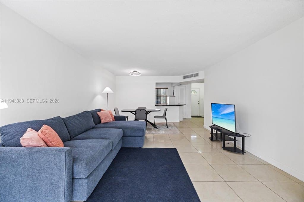 1501 NE 191st St Apt C216