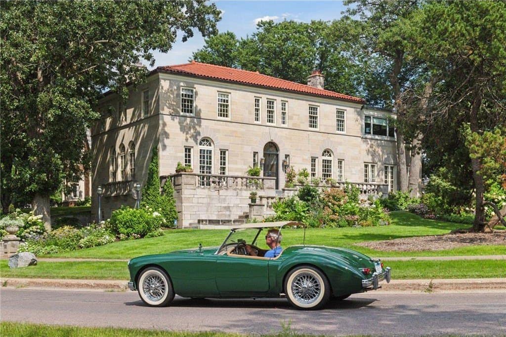 2308 W Lake of the Isles Pkwy, Minneapolis