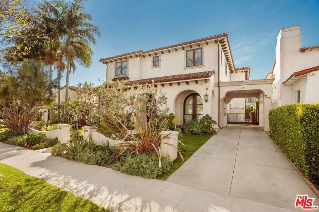 331 S Canon Dr, Beverly Hills