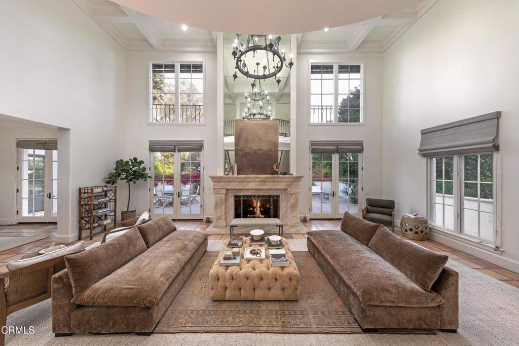 284 Gould Ln, Santa Barbara