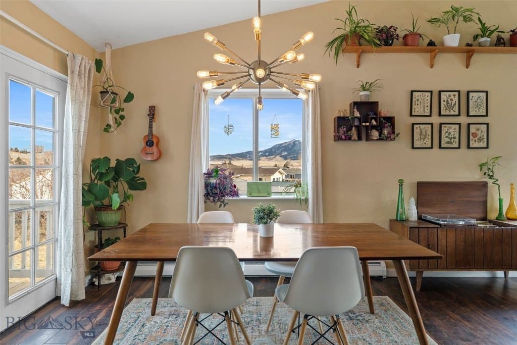 616 Comet Blvd, Livingston