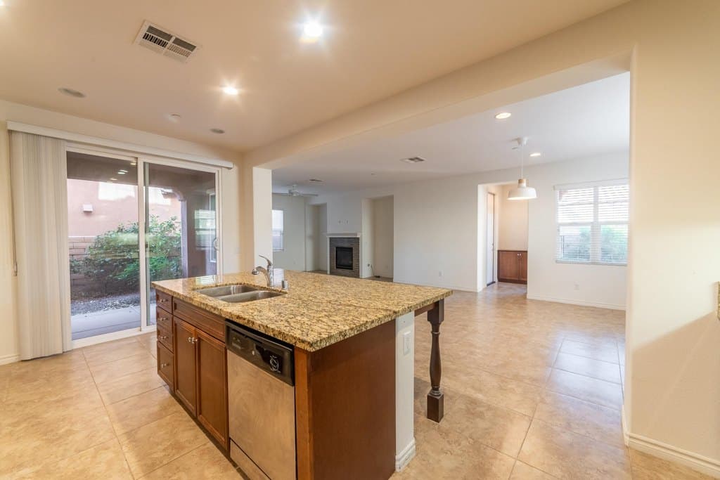 570 Calle Vibrante, Palm Desert