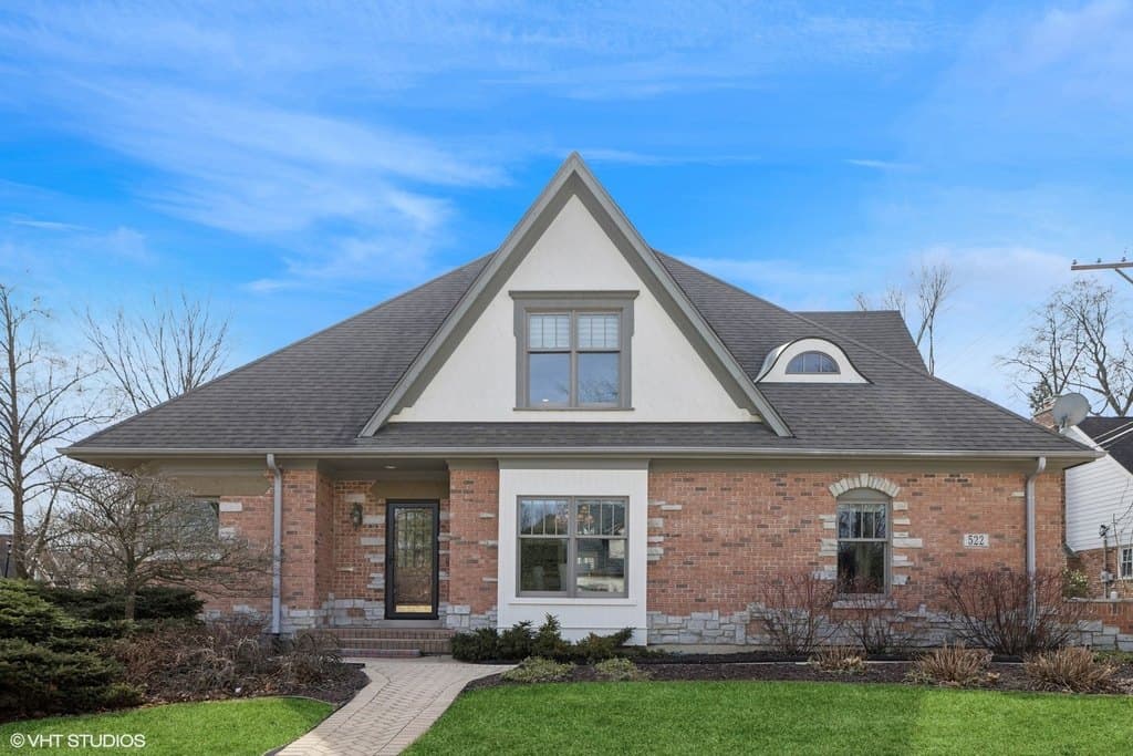 522 N County Line Rd, Hinsdale