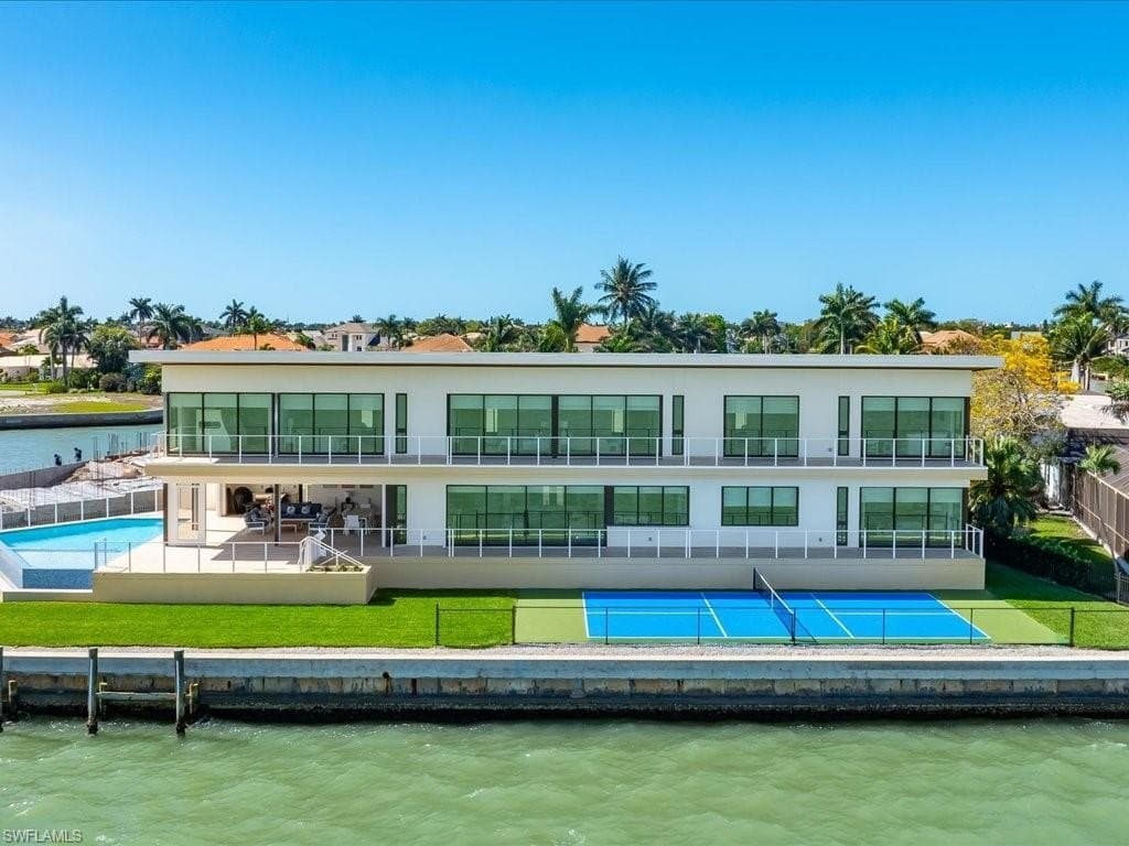 1798 Wavecrest Ct, Marco Island