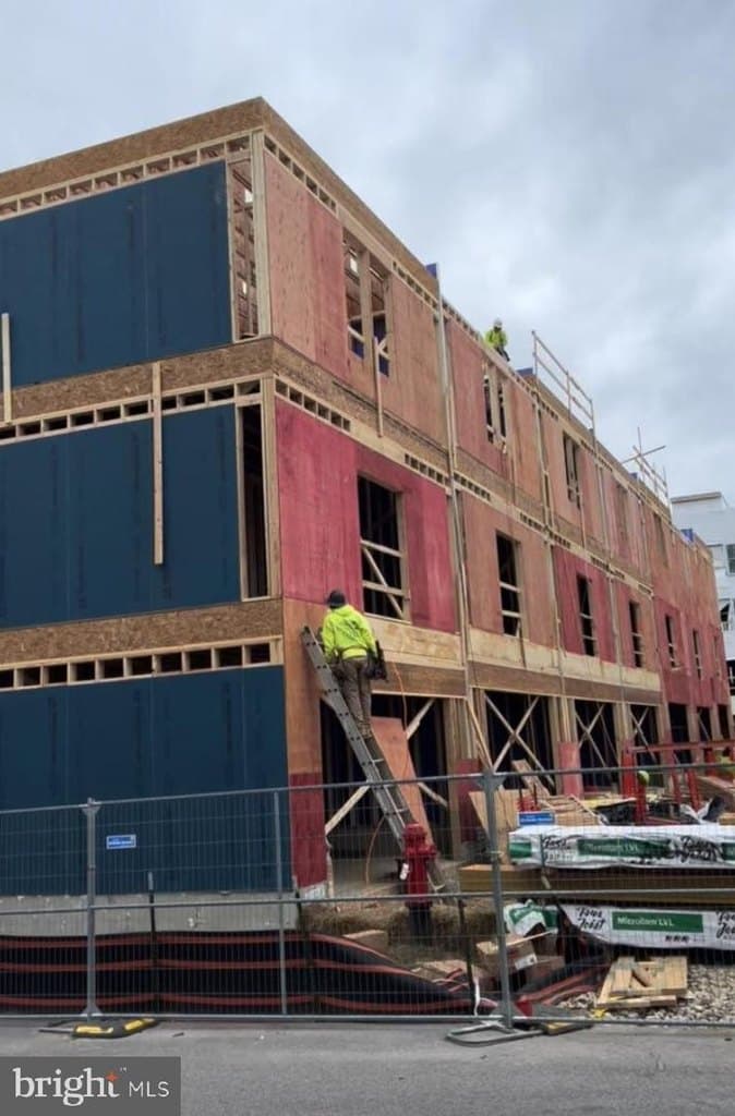 208 Sellew Rd, Annapolis