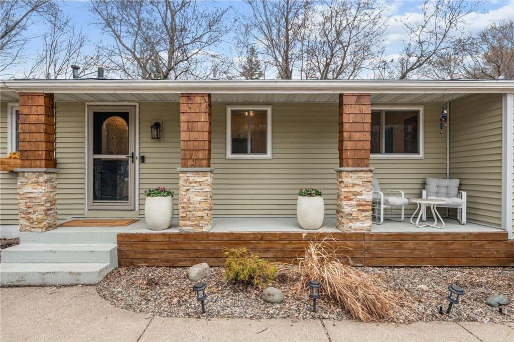 16100 Temple Dr, Minnetonka