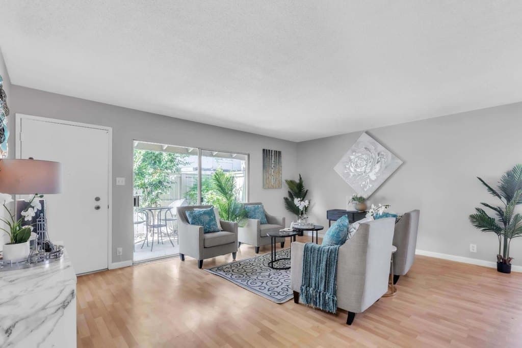 217 Roundtree Ct, Sacramento