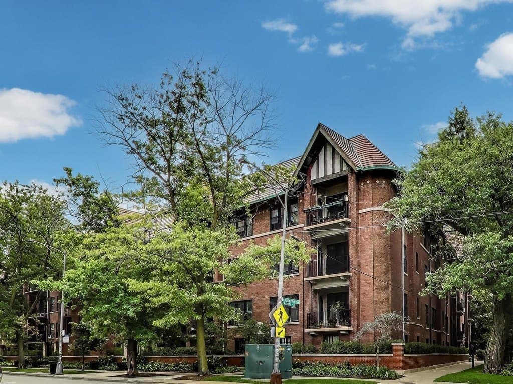 1615 E Hyde Park Blvd Apt 2