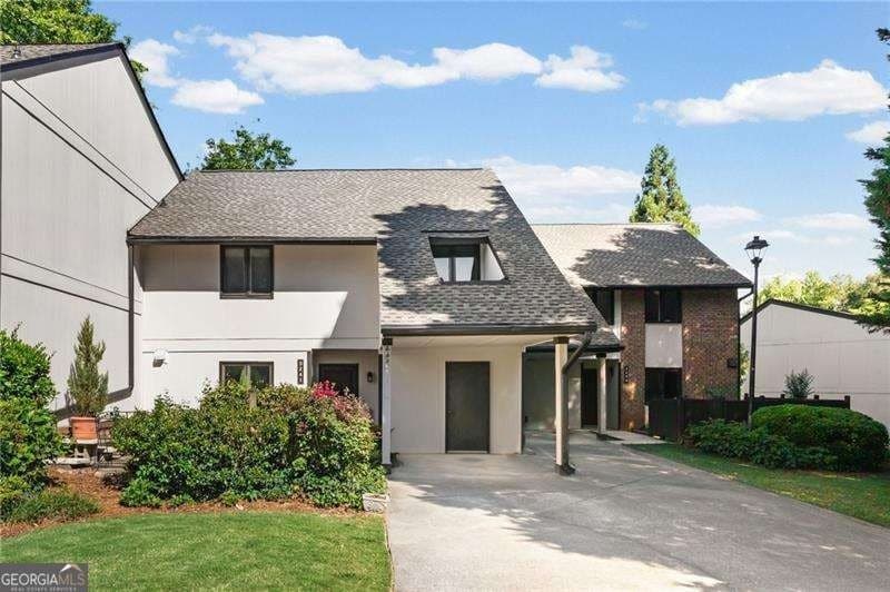 3241 Clairmont North NE, Brookhaven