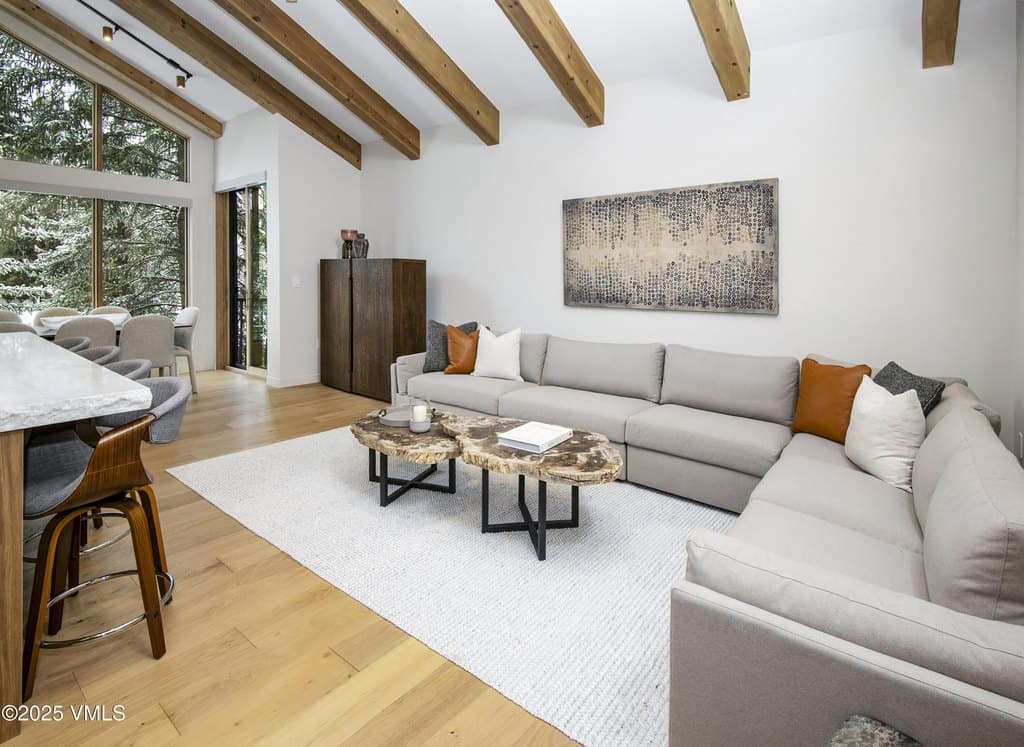 384 Gore Crk Unit 8, Vail