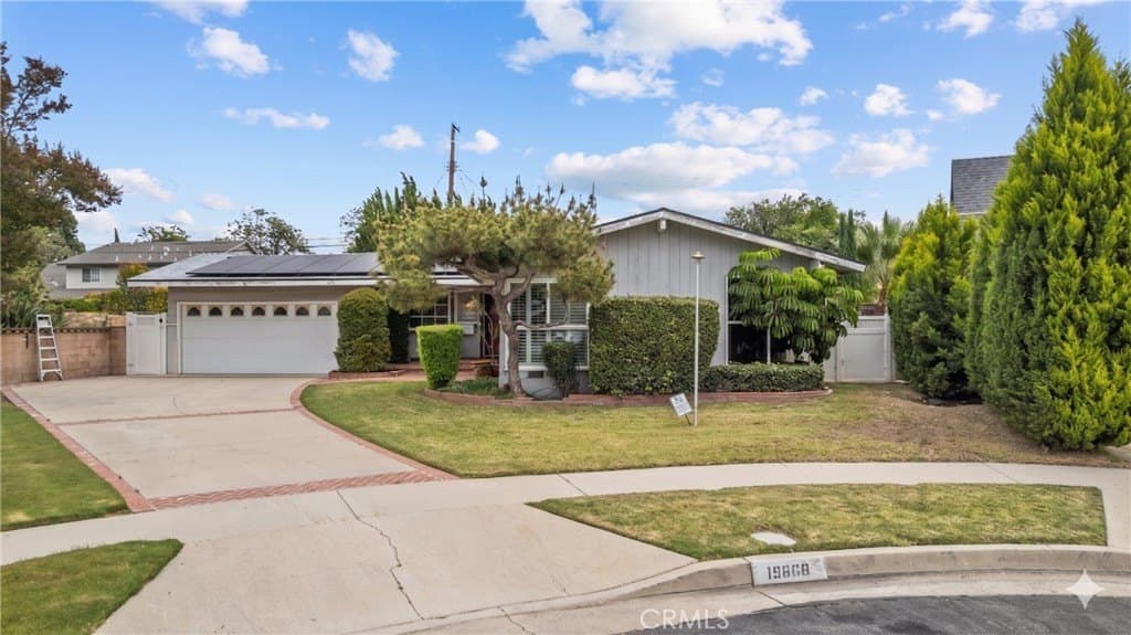 19800 Citronia St