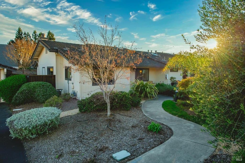 920 5th St W Unit K, Sonoma