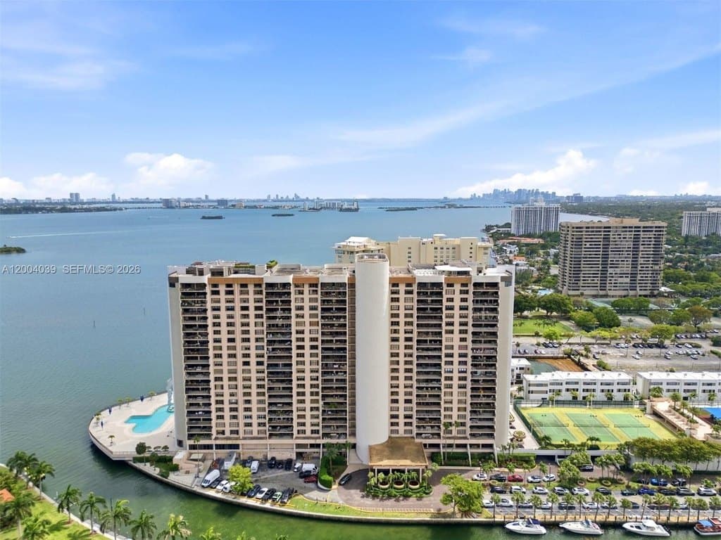 1800 NE 114th St Apt 1505