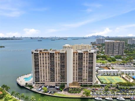 1800 NE 114th St Apt 1505