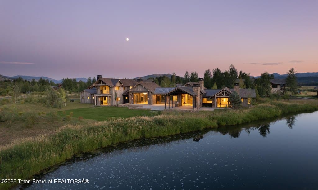 2165 S Blue Crane Dr, Jackson