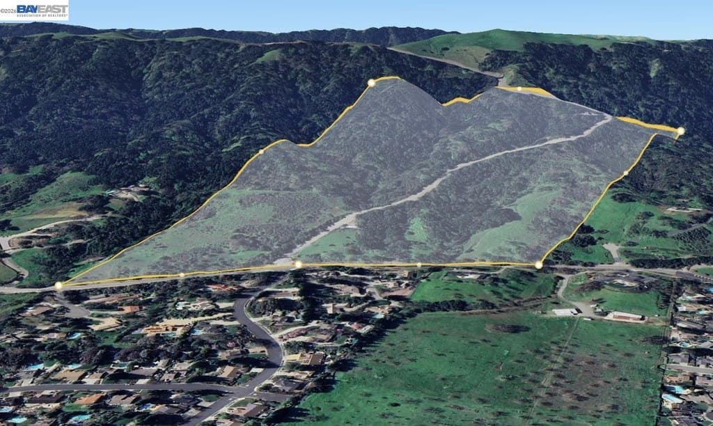 3984 Foothill Rd, Pleasanton