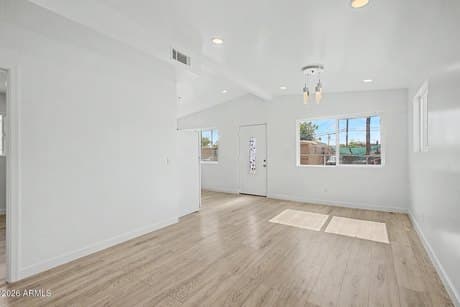 6420 W Van Buren St Lot B4