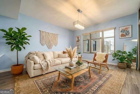 565 Peachtree St NE Unit 1207