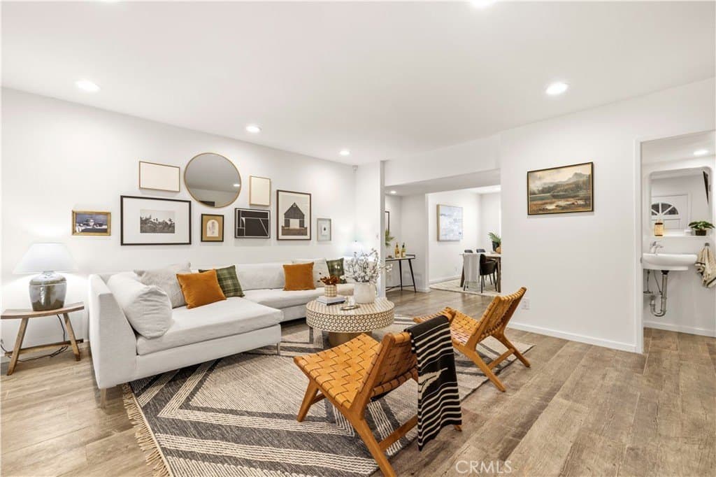 14238 Dickens St Apt 4, Sherman Oaks