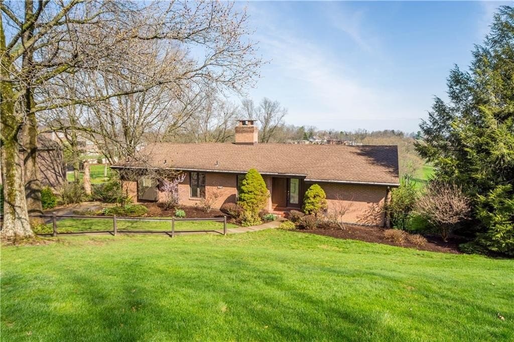 1679 Hastings Mill Rd, Pittsburgh