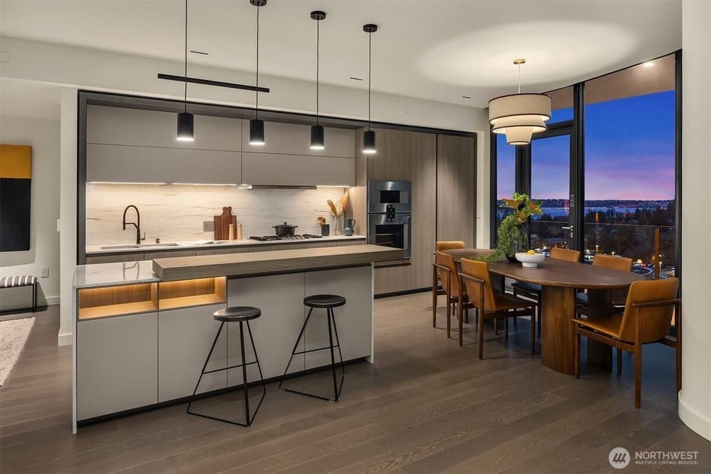 838 Avenue Sq NE Unit 1403, Bellevue