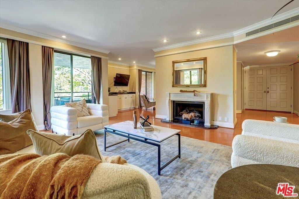 4752 Park Encino Ln Unit 212, Encino