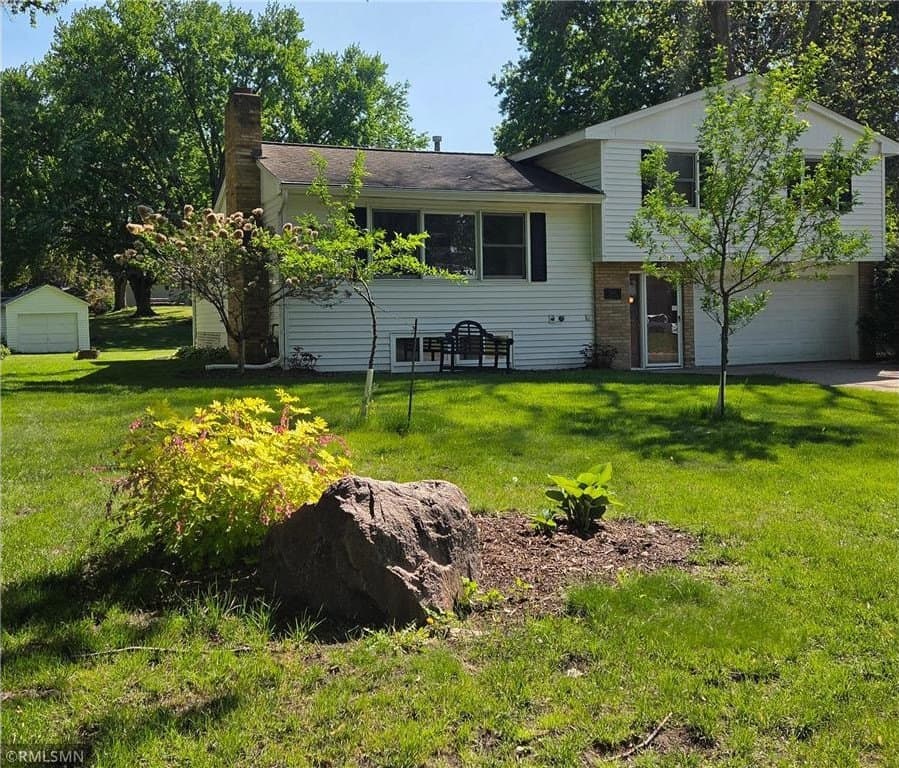 16401 Temple Dr S, Minnetonka