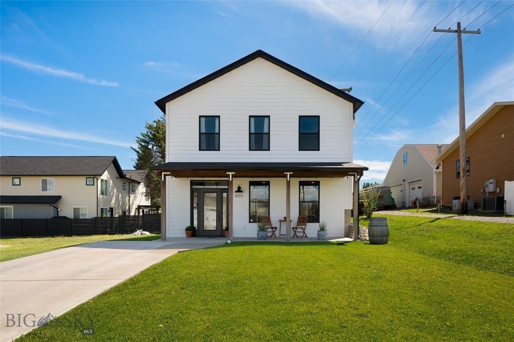 805 W Summit St, Livingston