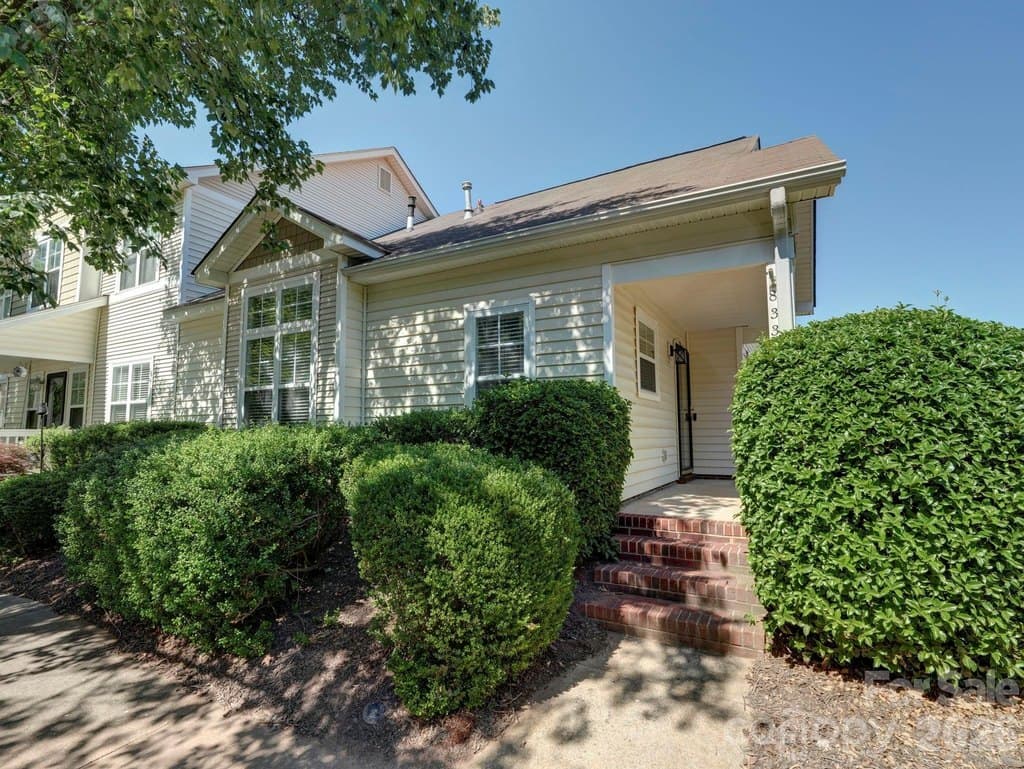 8339 Brickle Ln, Huntersville