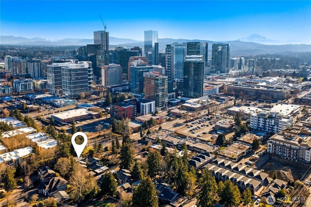 1218 101st Pl NE, Bellevue