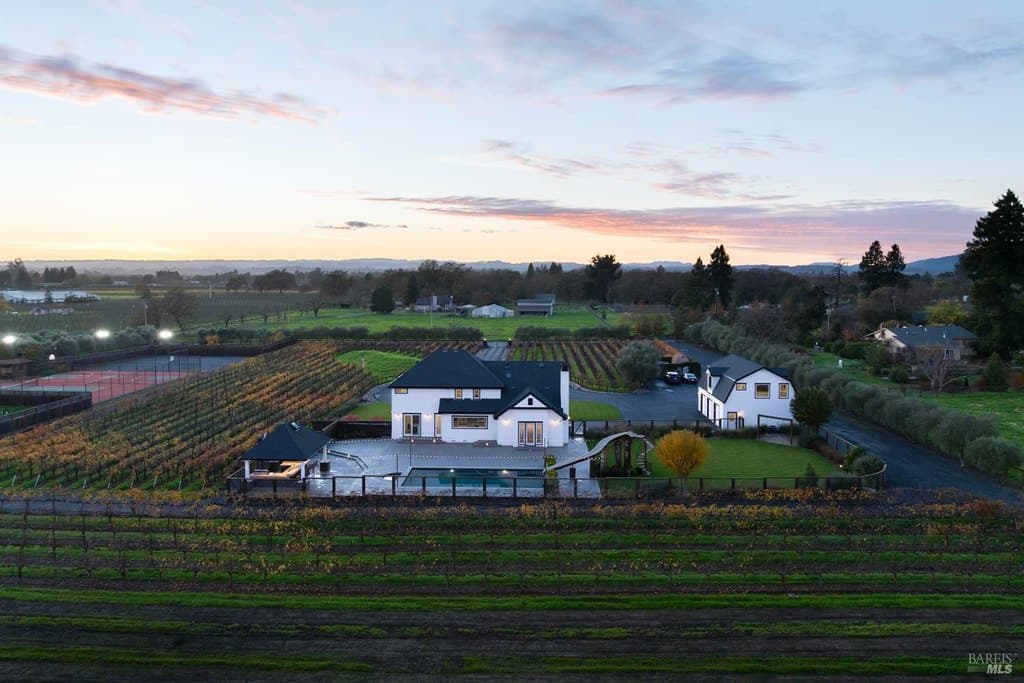 1626 Abramson Rd, Santa Rosa