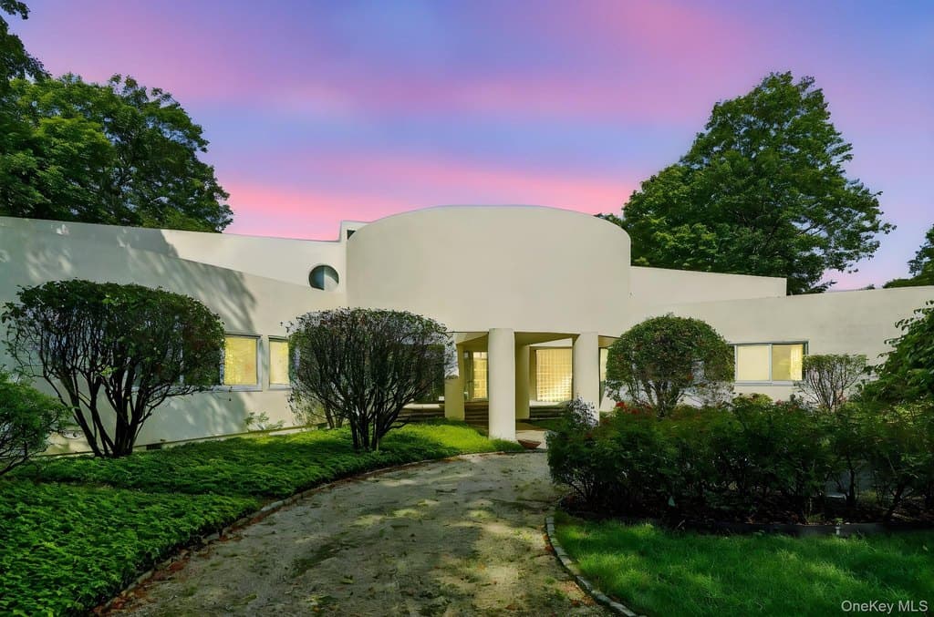 20 Bessel Ln, Chappaqua