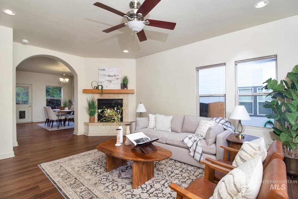 951 Winter Fox Ln, Hailey