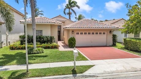 16260 LA Costa Dr