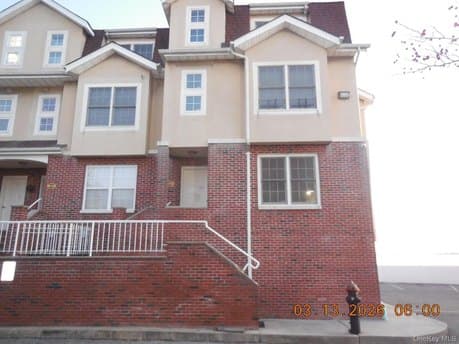 1 Patricia Ln Unit 401