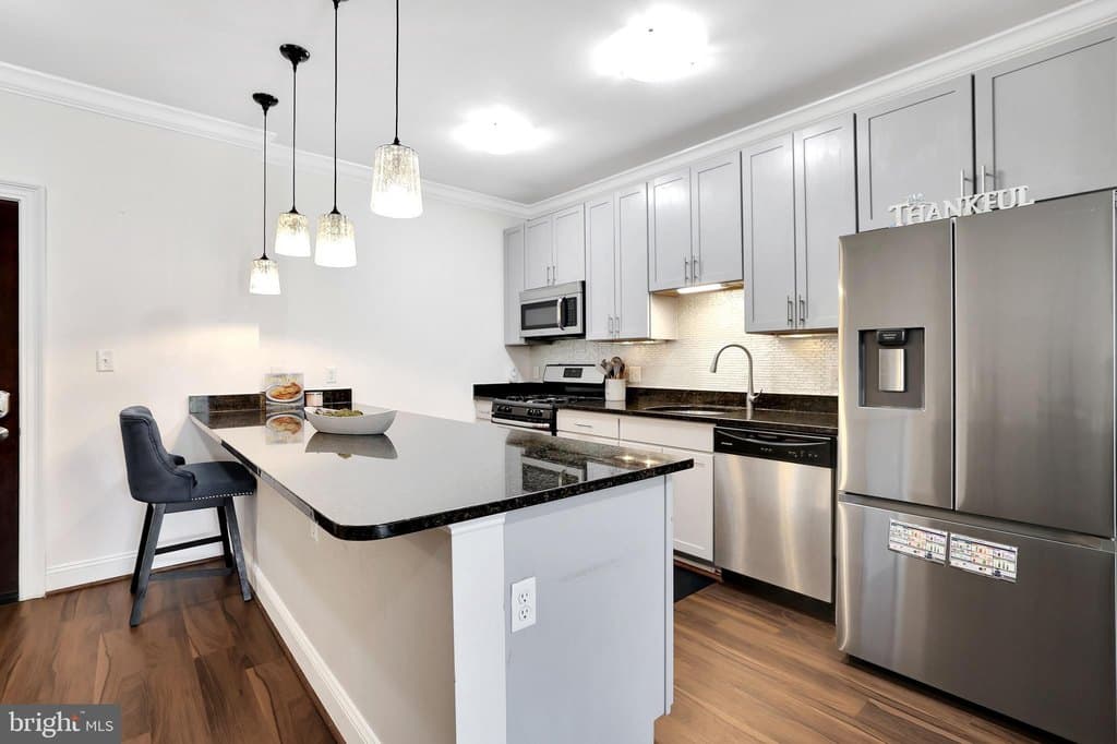 6301 Edsall Rd Unit 104, Alexandria